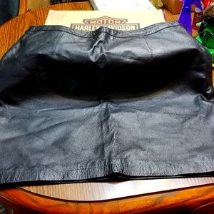 Ladie's Leather Skirt